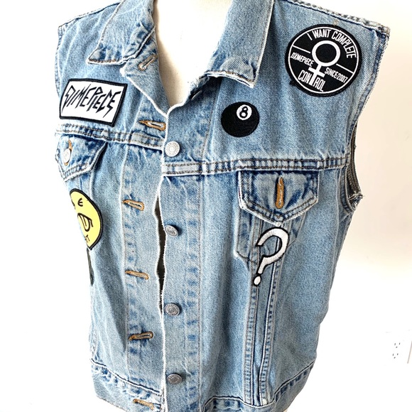 VINTAGE SLEEVELESS LEVIS JEAN JACKET - Picture 7 of 7